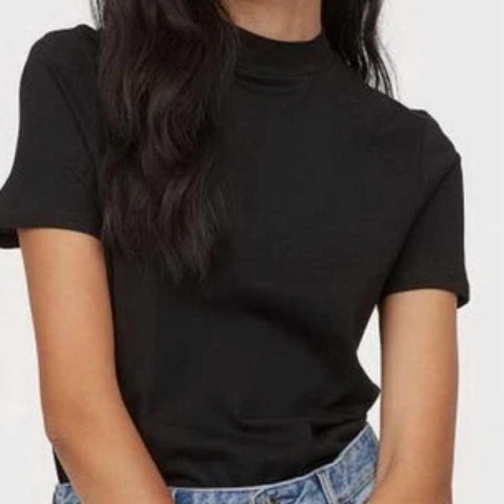 H&M mock neck basic white tee - Picture 7 of 9